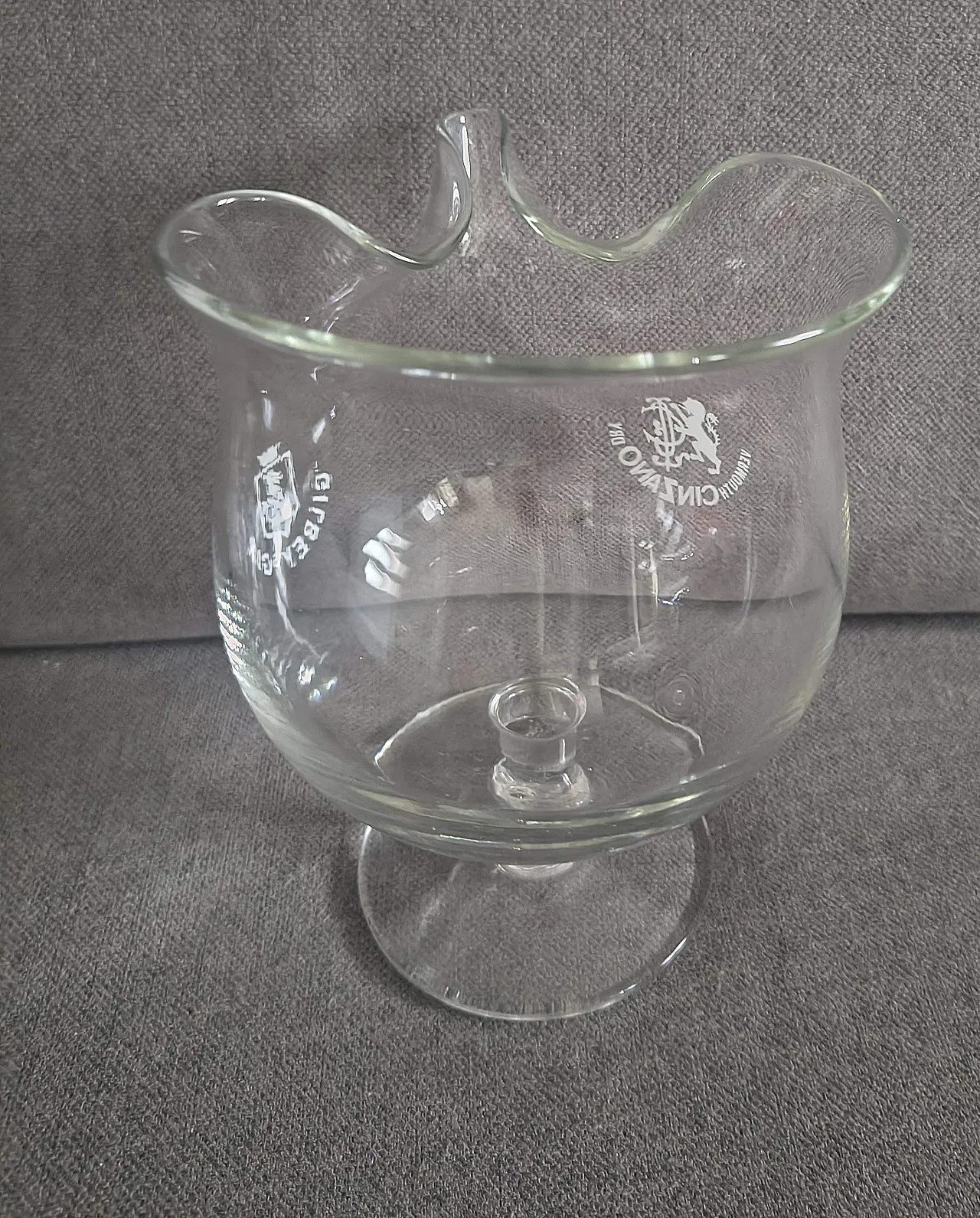 Cinzano Gallone carafe and Gilbey's Gin collection, 70s 4