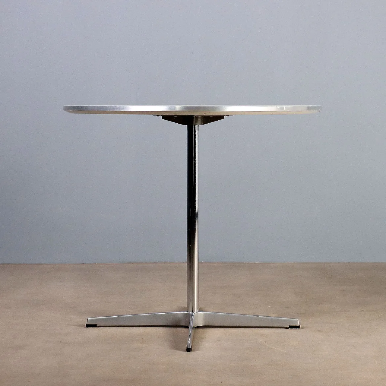 Fritz Hansen table, 20th century 10