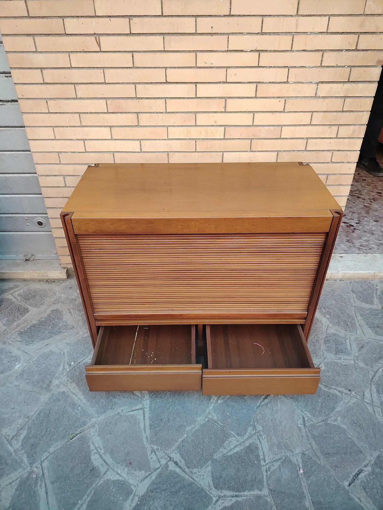 Credenze modulari di Angelo Mangiarotti per Molteni, anni '80 12