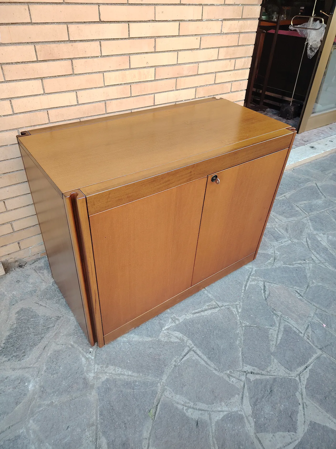 Credenze modulari di Angelo Mangiarotti per Molteni, anni '80 34