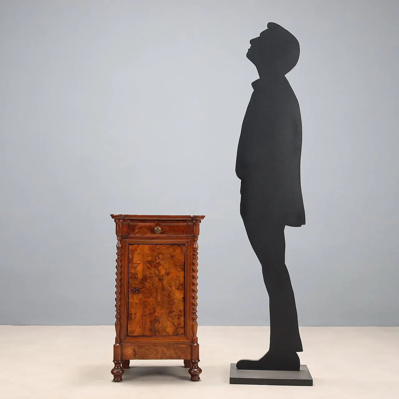 Louis Philippe bedside table in walnut and walnut root, 19th century 3