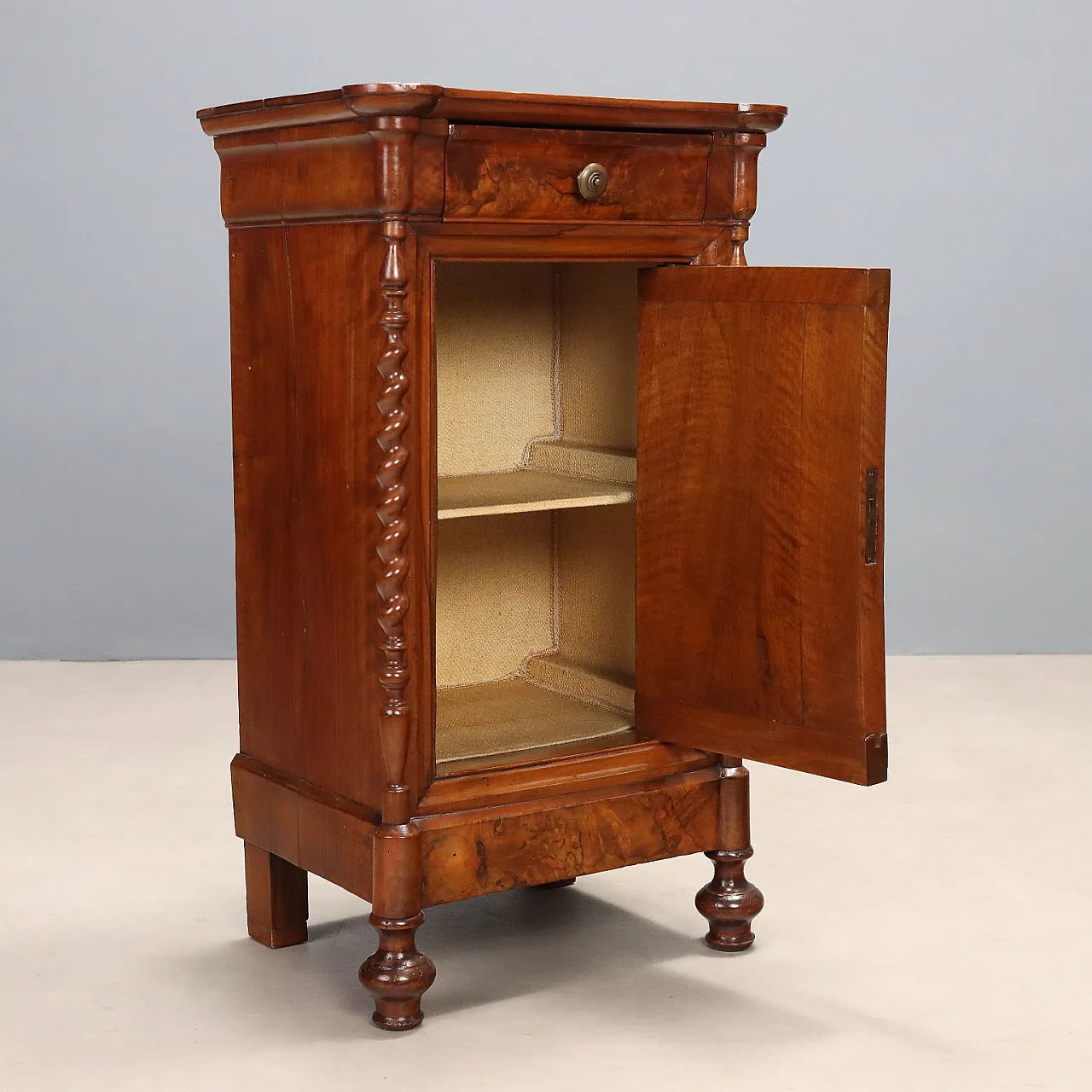 Louis Philippe bedside table in walnut and walnut root, 19th century 4