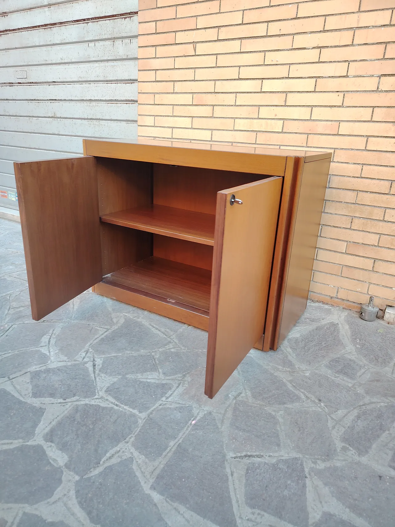 Credenze modulari di Angelo Mangiarotti per Molteni, anni '80 37