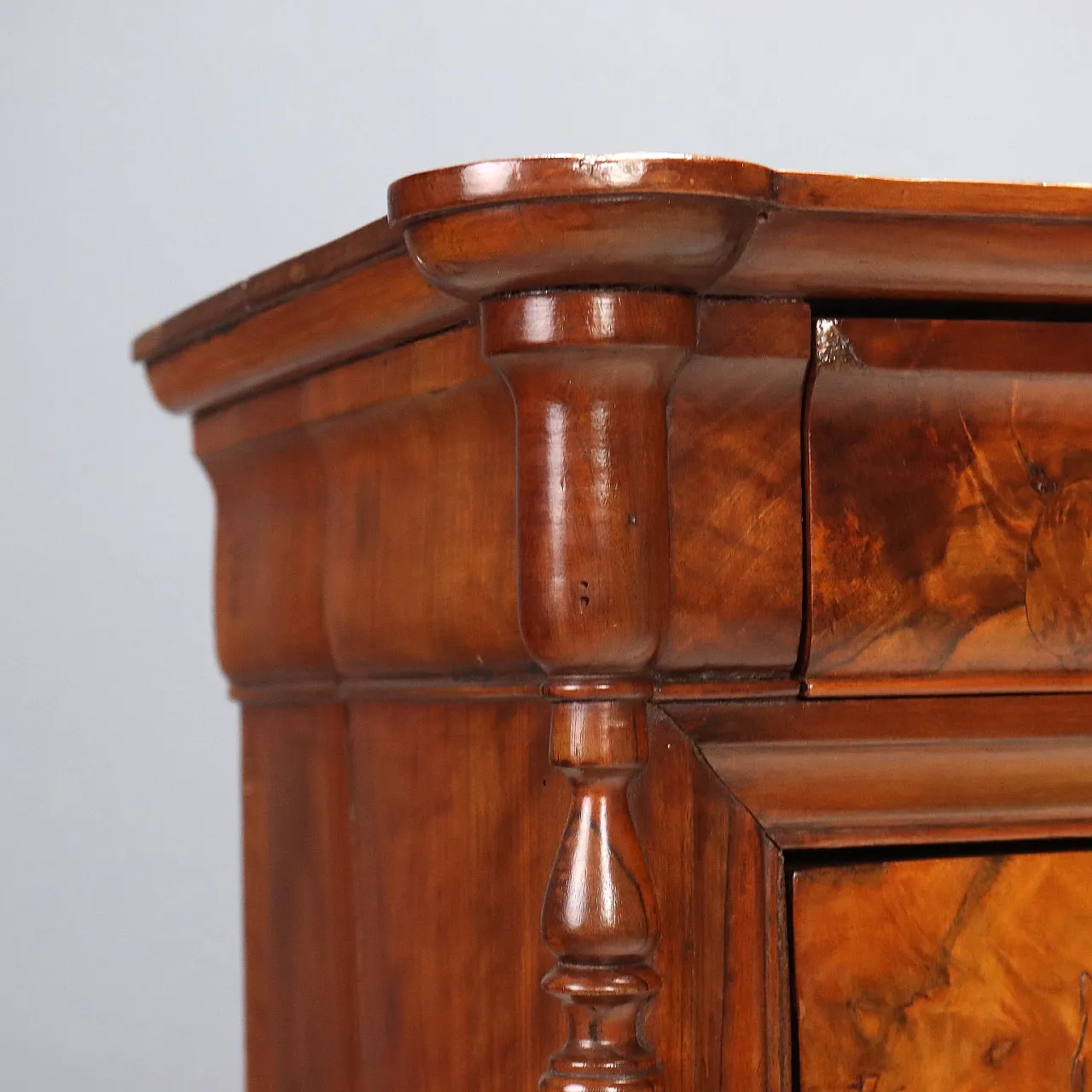 Louis Philippe bedside table in walnut and walnut root, 19th century 5