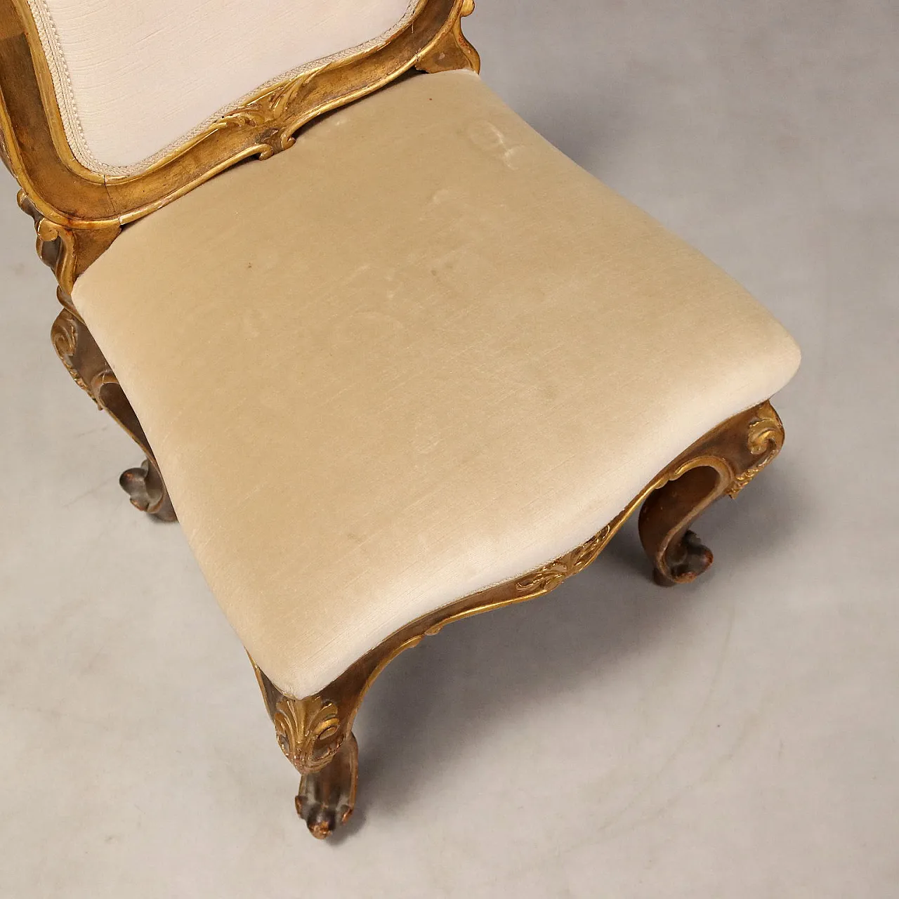 Pair of Eclectic chairs in carved and gilded wood, 19th century 6