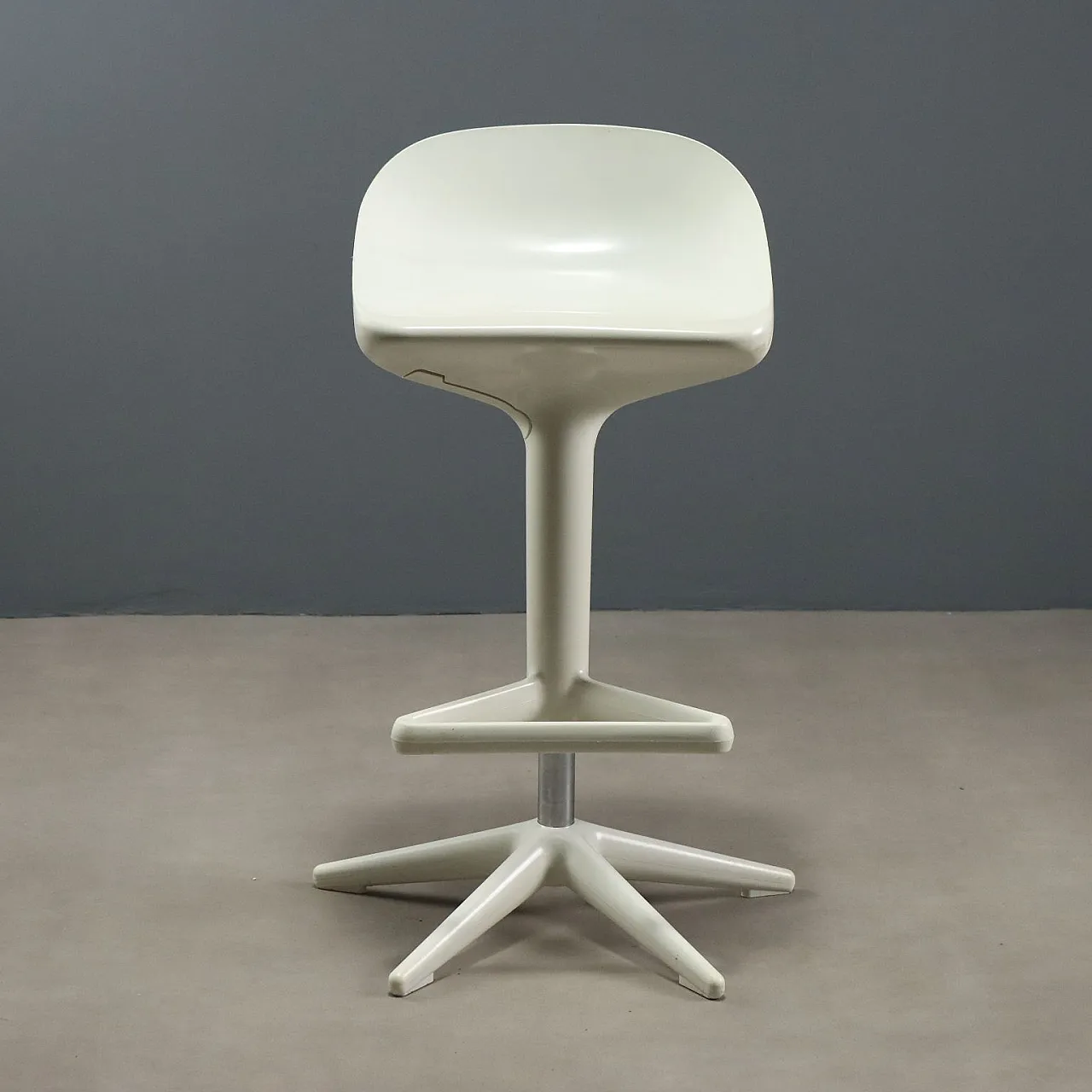 Spoon stool by Antonio Citterio for Kartell, 20th century 5