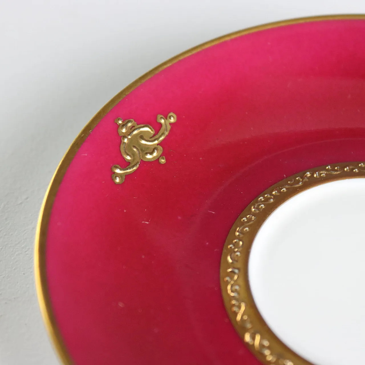 6 Porcelain cups made in Limoges, 20th century 8