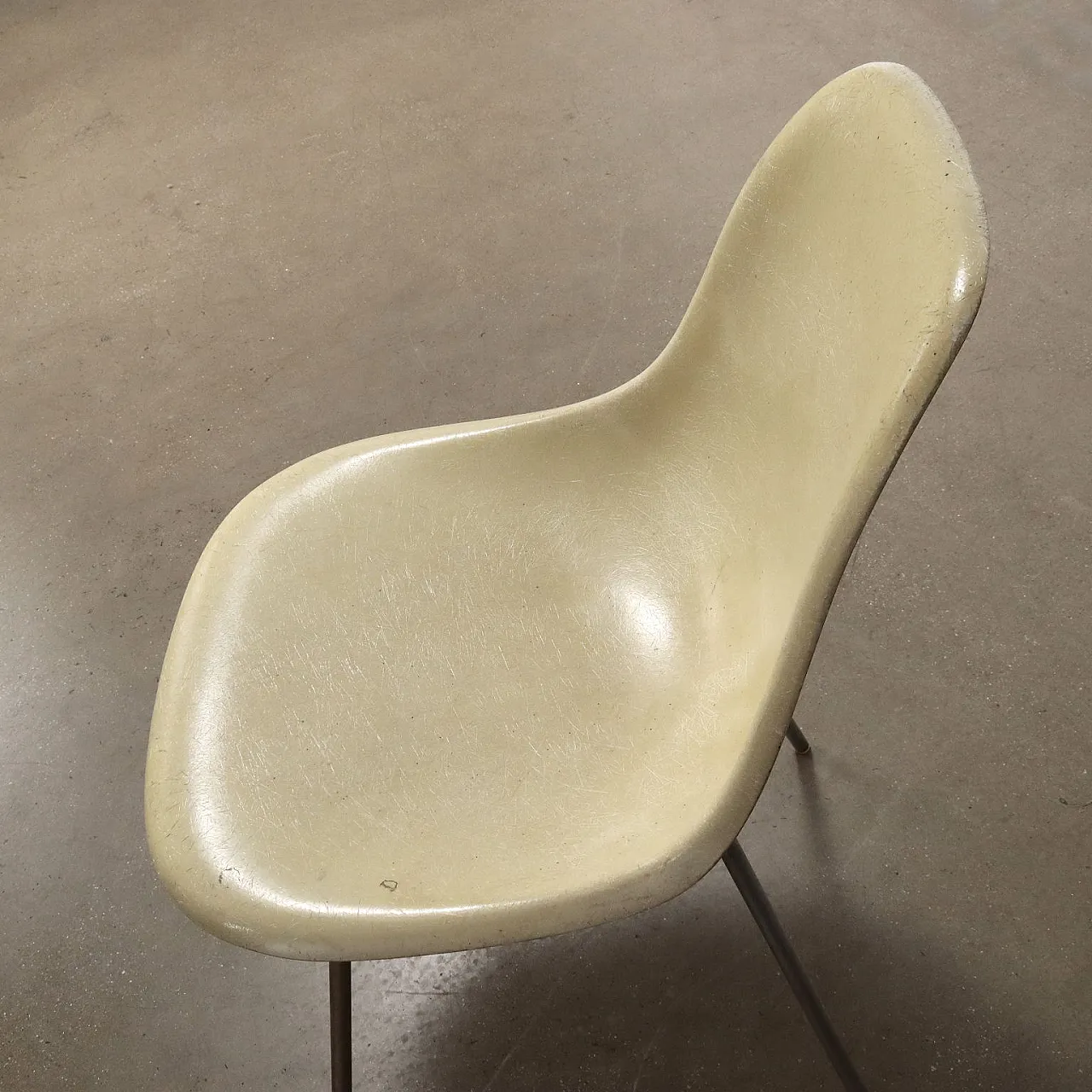DSS chair by Charles & Ray Eames for Vitra, 60s 4