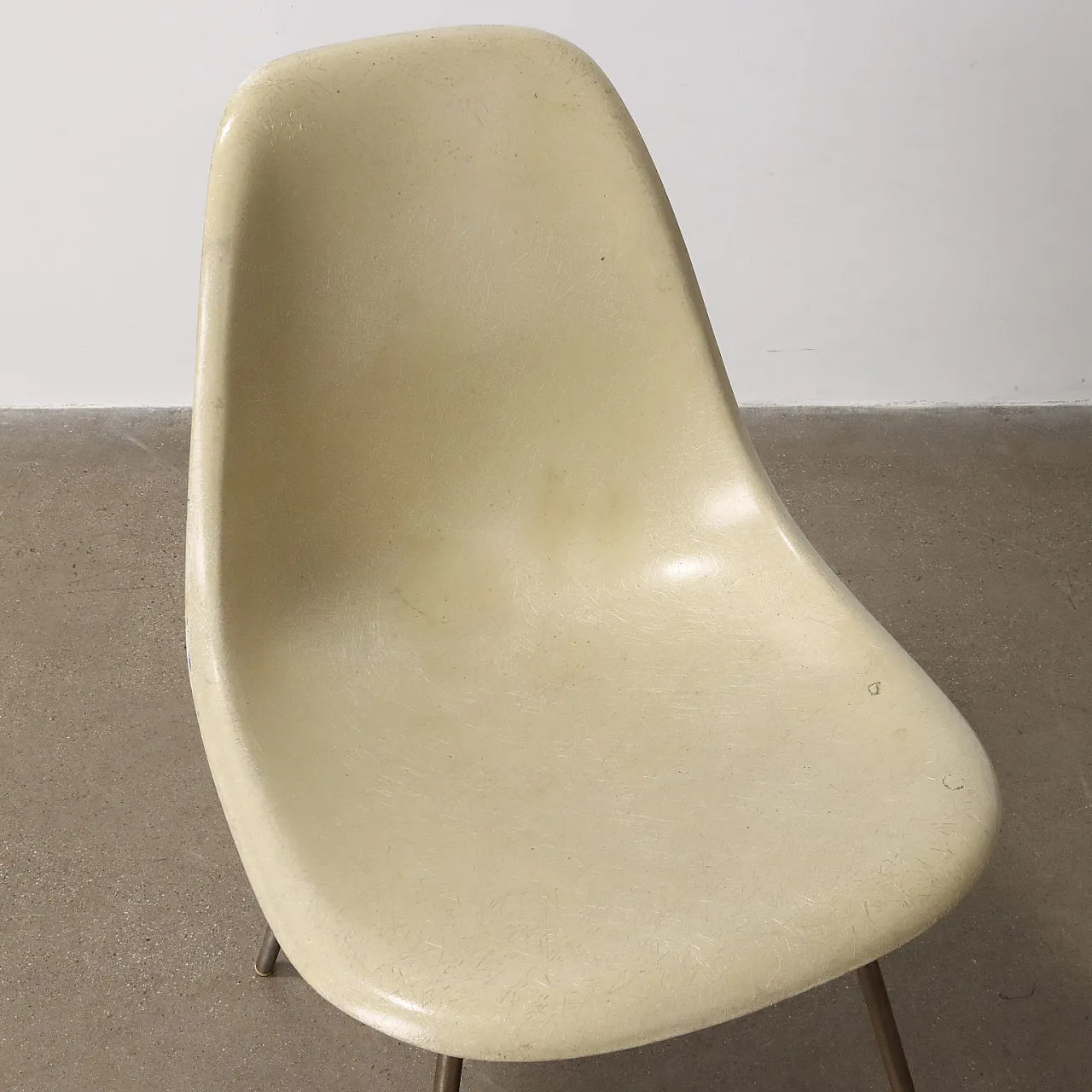 DSS chair by Charles & Ray Eames for Vitra, 60s 5