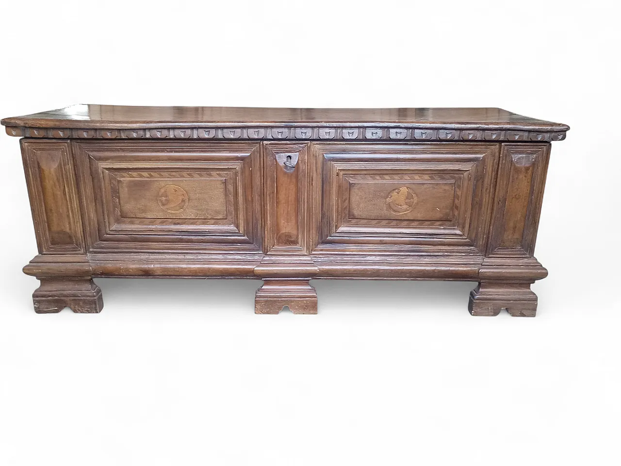 Northern Italian inlaid walnut chest, 17th century 9