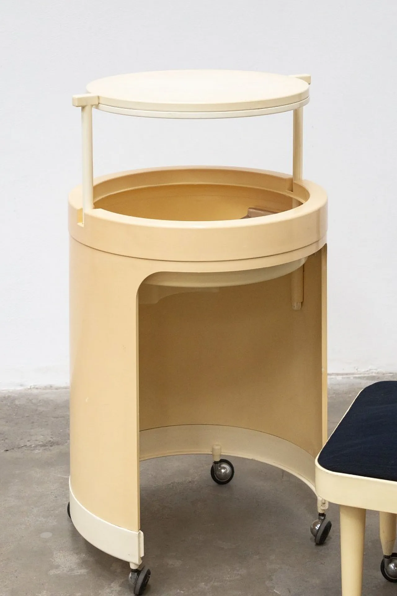 Space Age dressing table with chair, 1970s 8