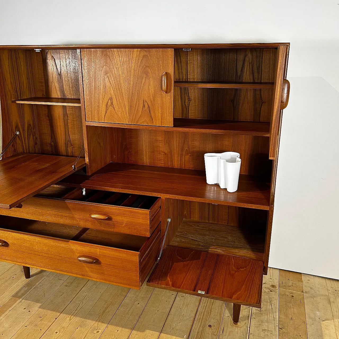 Highboard G Plan Fresco in teak inglese Mid-Century, anni ’60 11