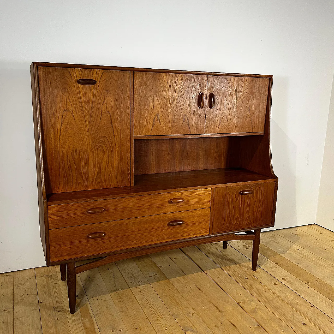 Highboard G Plan Fresco in teak inglese Mid-Century, anni ’60 17