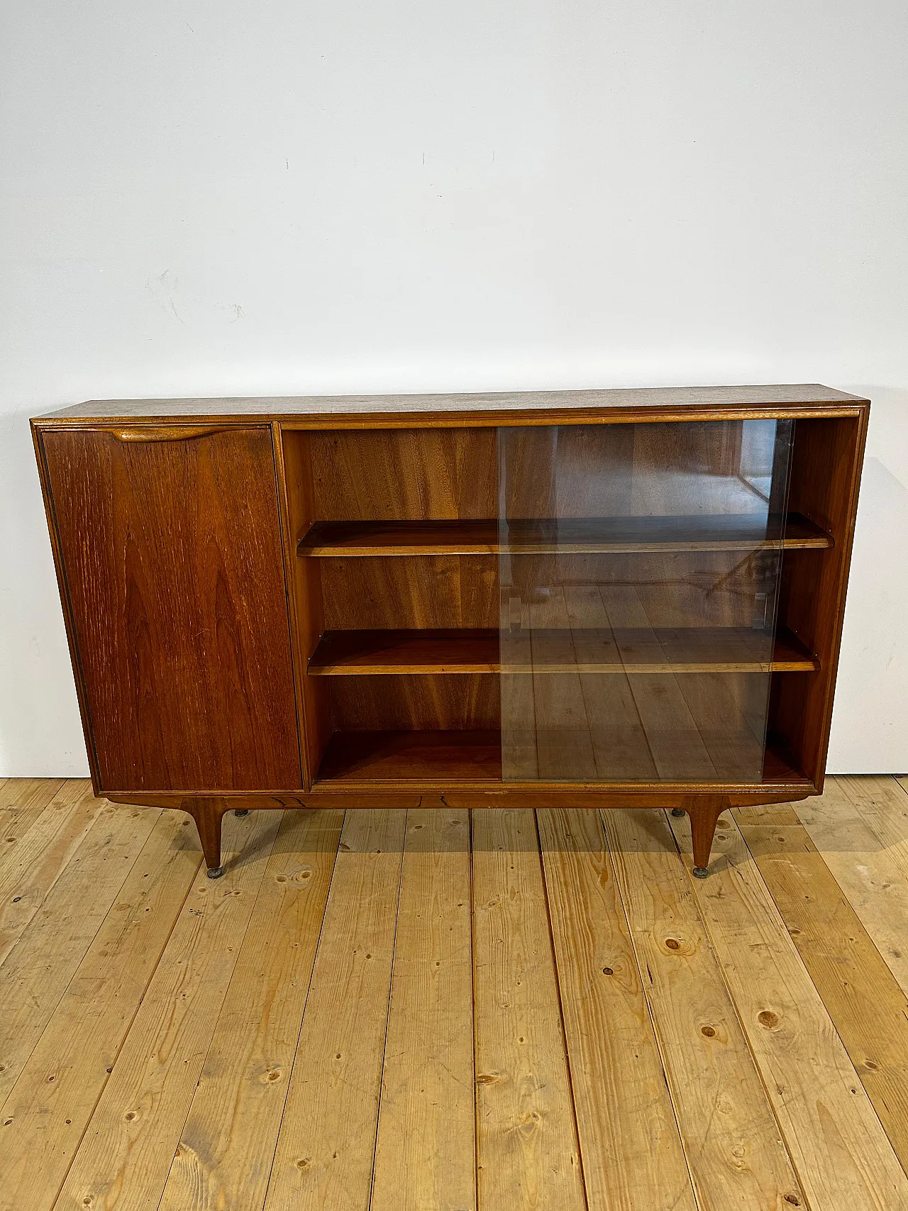 Credenza Dunvegan di A.H. McIntosh in teak, anni ’60 7