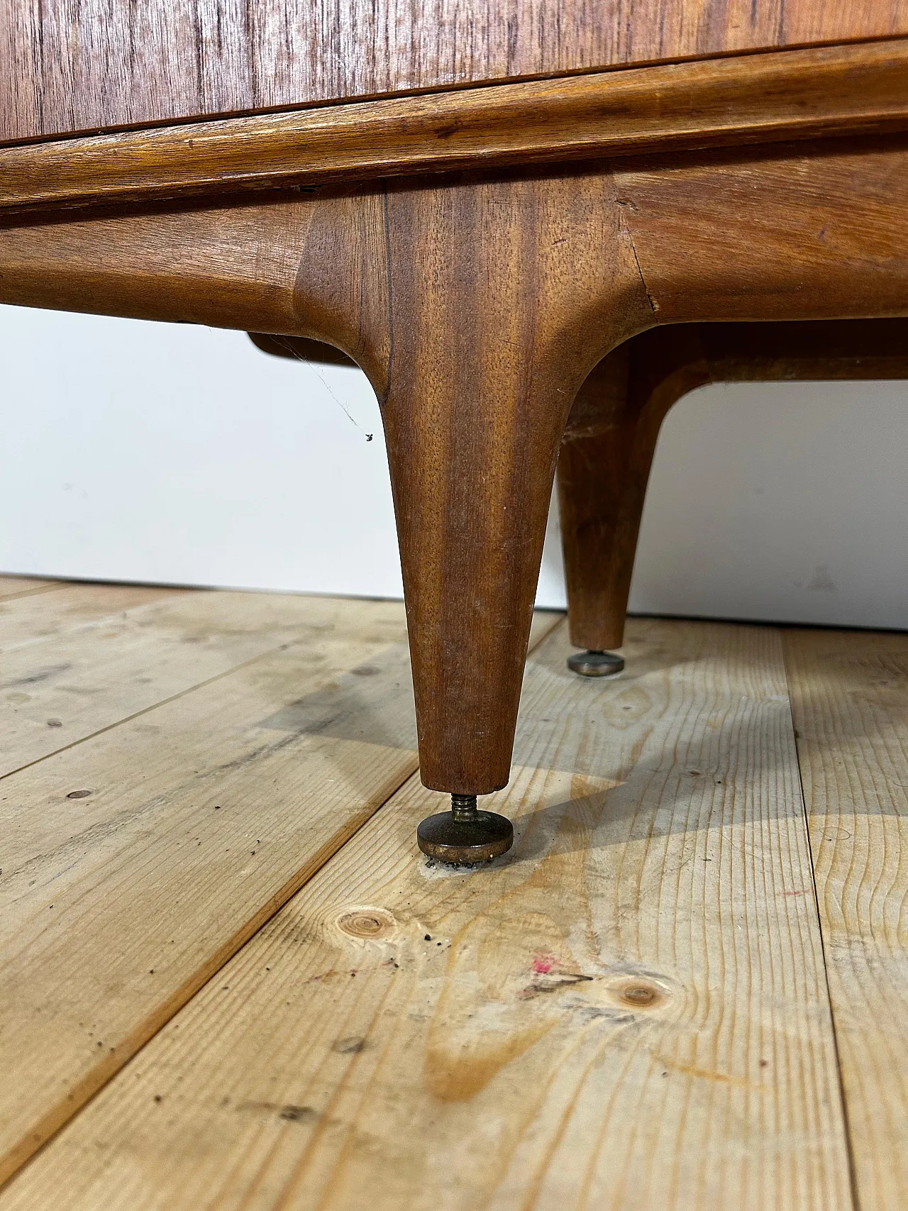 Credenza Dunvegan di A.H. McIntosh in teak, anni ’60 9