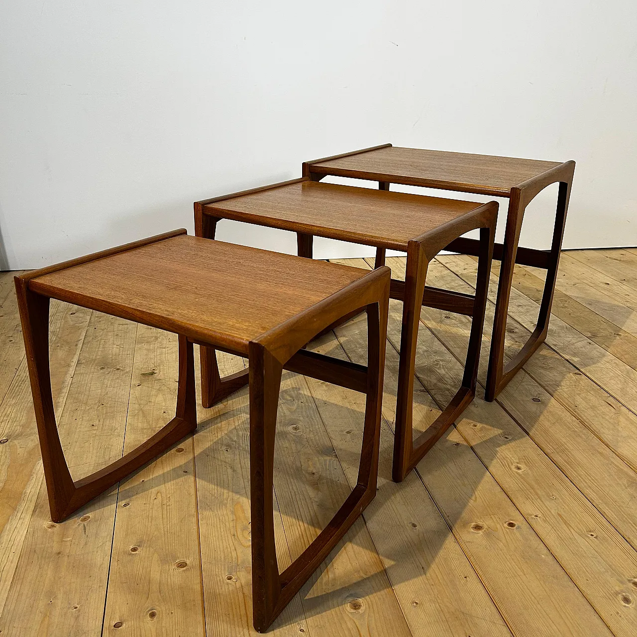 Tavolini nesting Quadrille di G Plan in teak, anni ’60 6