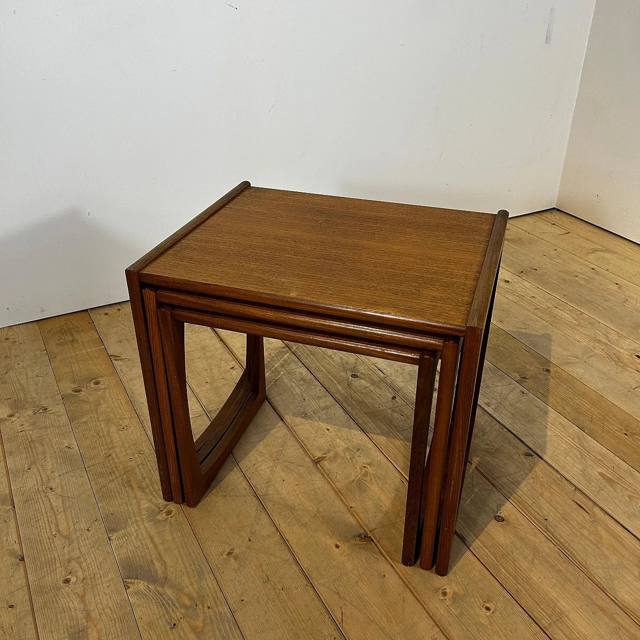 Tavolini nesting Quadrille di G Plan in teak, anni ’60 7