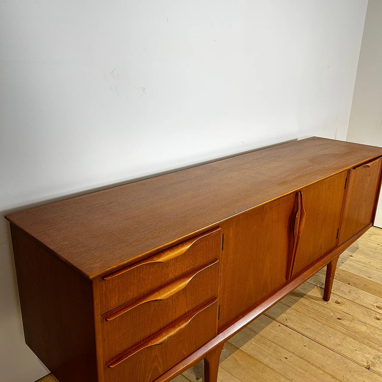 Credenza Jentique in teak inglese Mid-Century, anni ’60 4