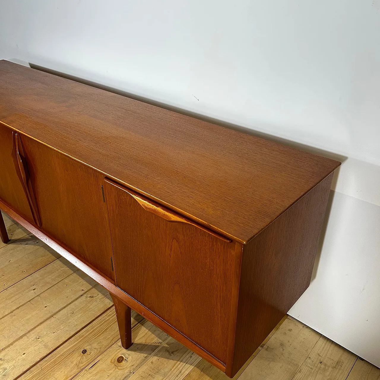 Credenza Jentique in teak inglese Mid-Century, anni ’60 5