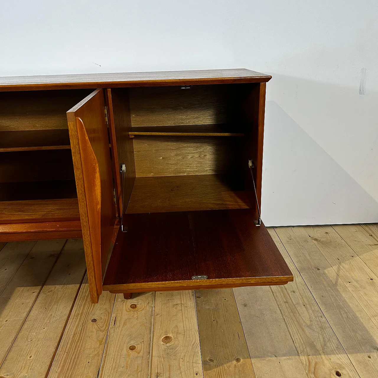 Credenza Jentique in teak inglese Mid-Century, anni ’60 9