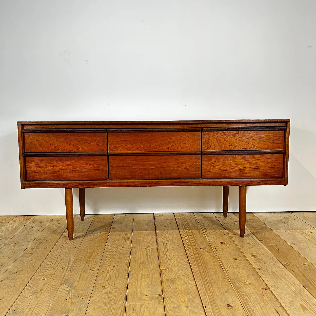 Cassettiera Austinsuite in teak inglese Mid-Century, anni ’60 2