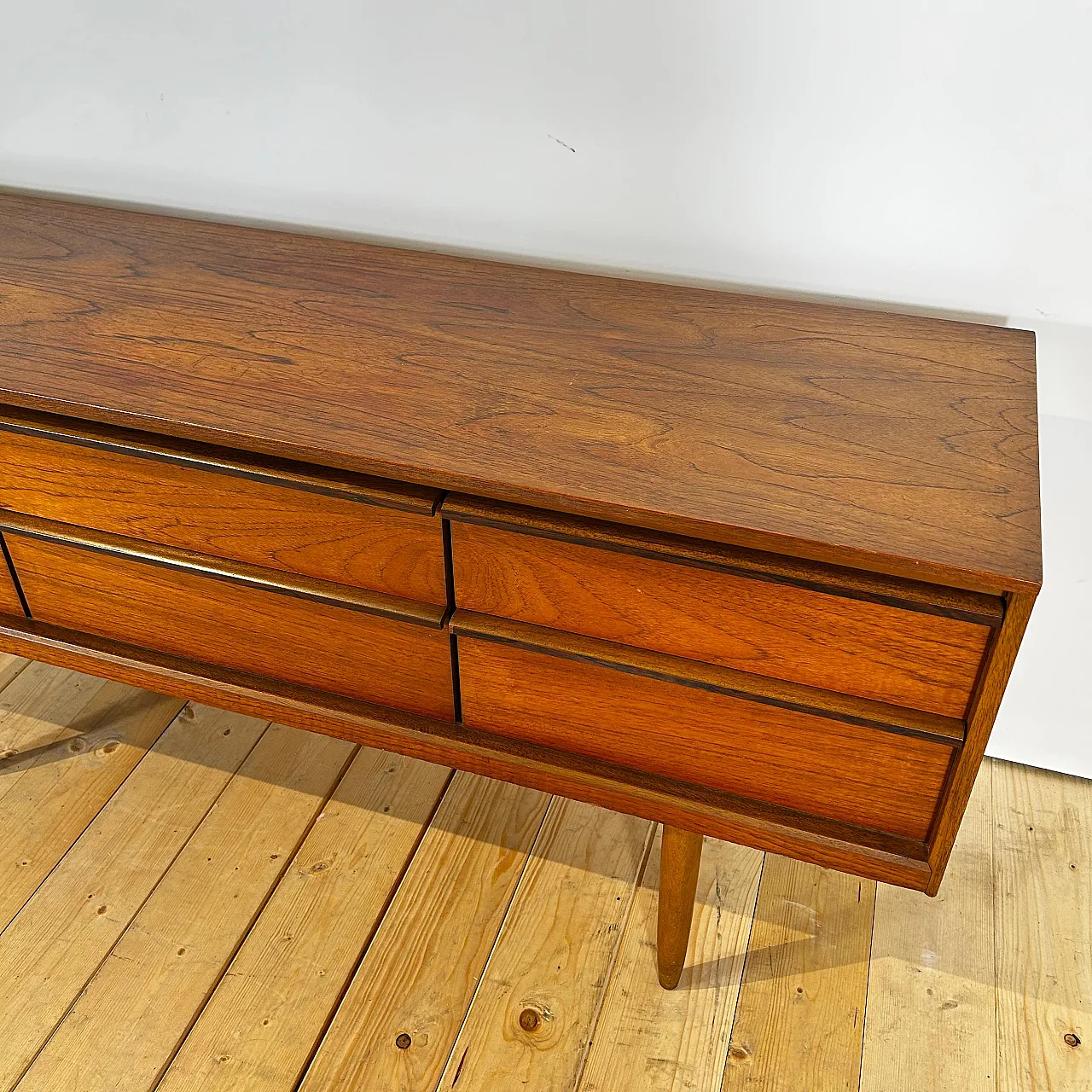 Cassettiera Austinsuite in teak inglese Mid-Century, anni ’60 3