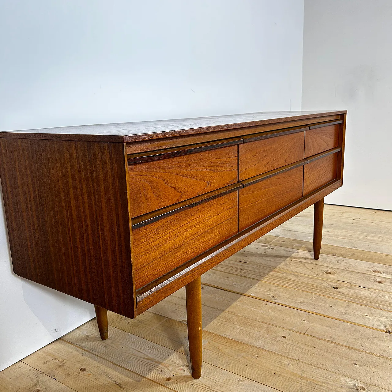 Cassettiera Austinsuite in teak inglese Mid-Century, anni ’60 7