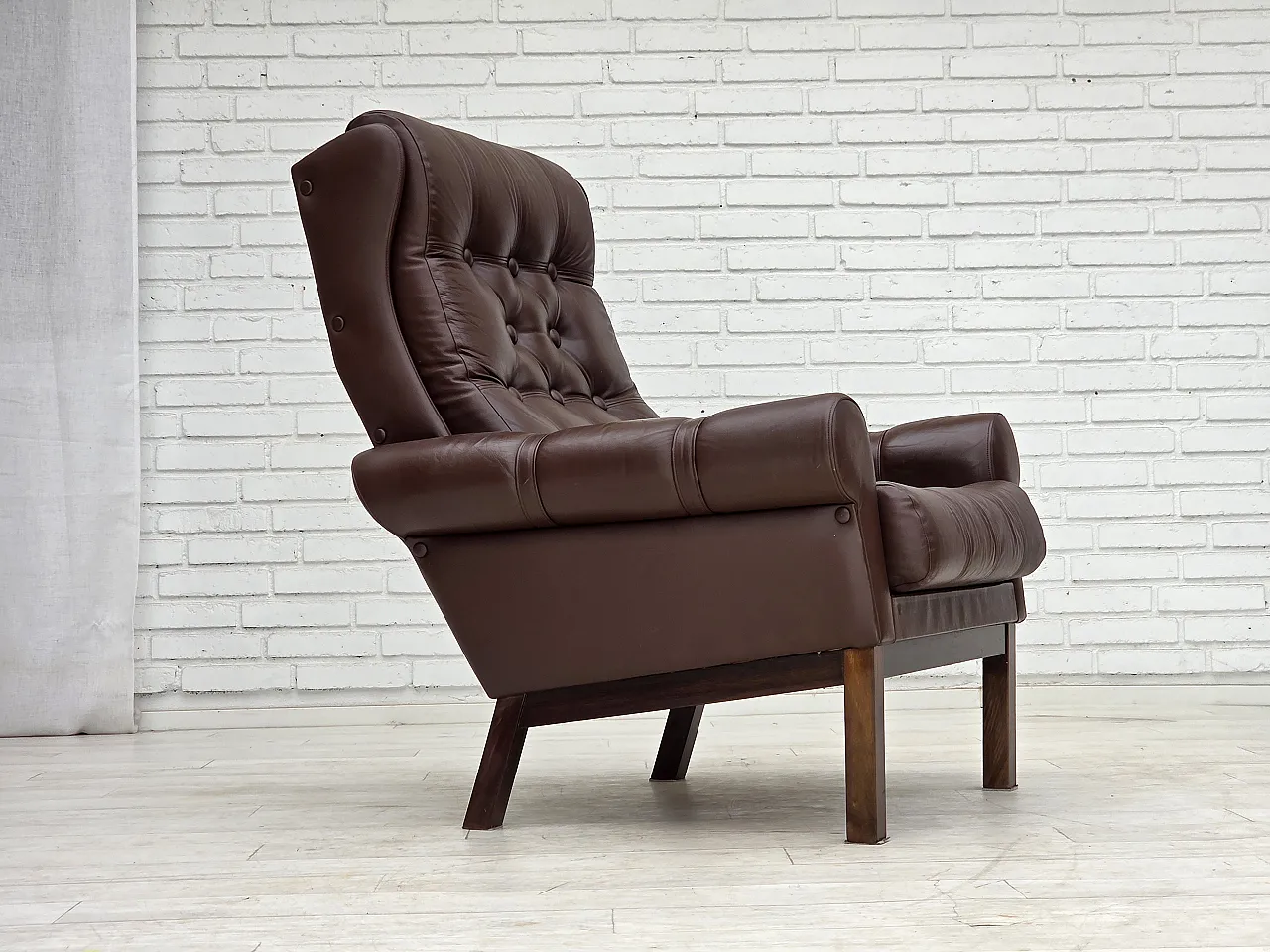 Anni '70, poltrona danese, pelle marrone originale per arredamento. 1