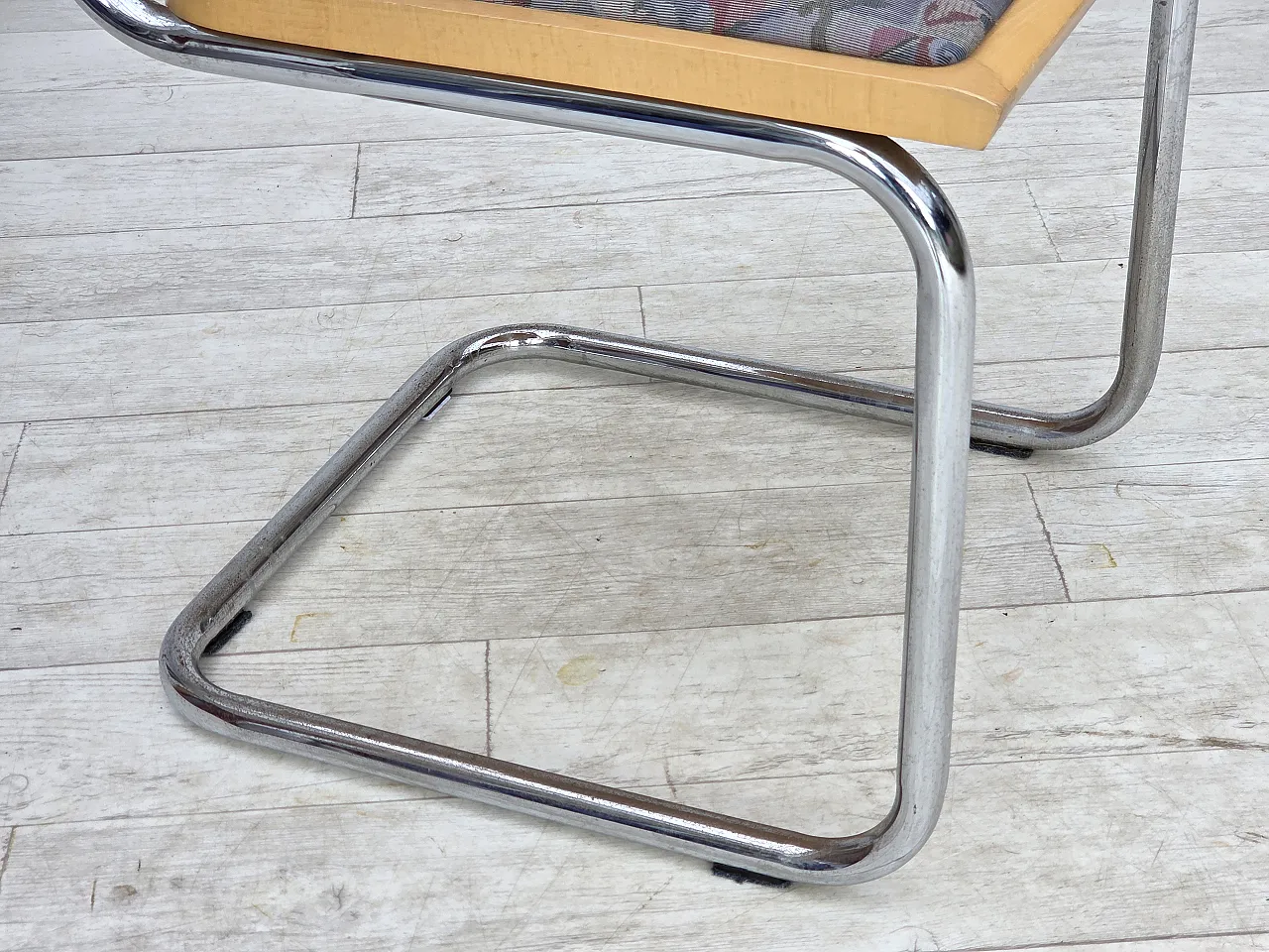 Anni '70, set di 4 sedie da pranzo italiane in stile Bauhaus. 13