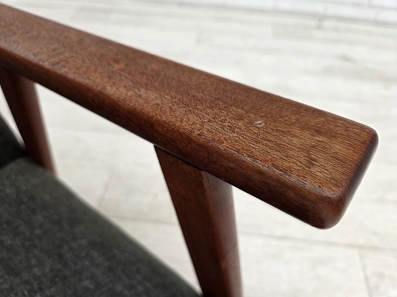 Poltrona con schienale alto, tessuto per mobili e teak, anni '70 6
