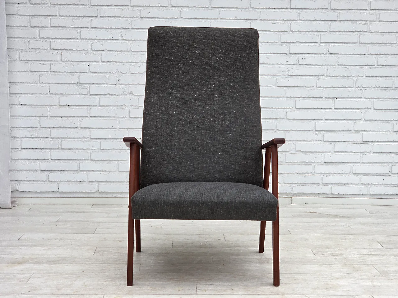 Poltrona con schienale alto, tessuto per mobili e teak, anni '70 7