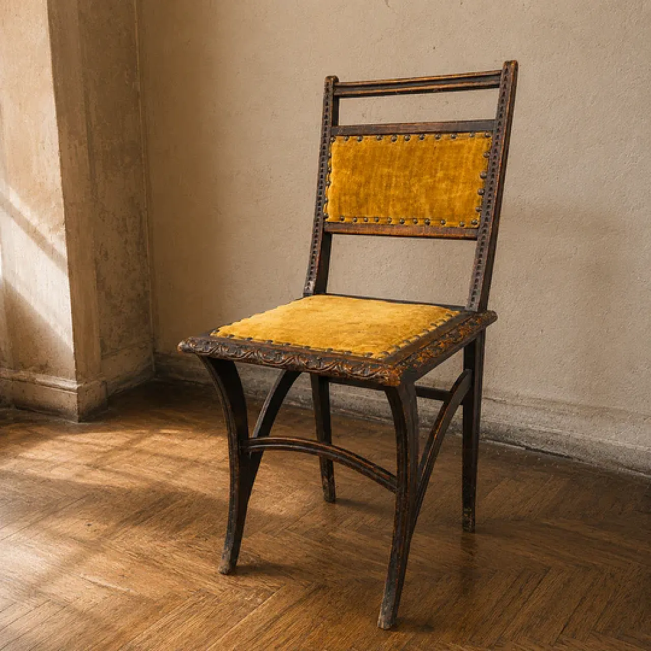 Sedia da pranzo in legno massello, ottone e velluto, primo '900 3
