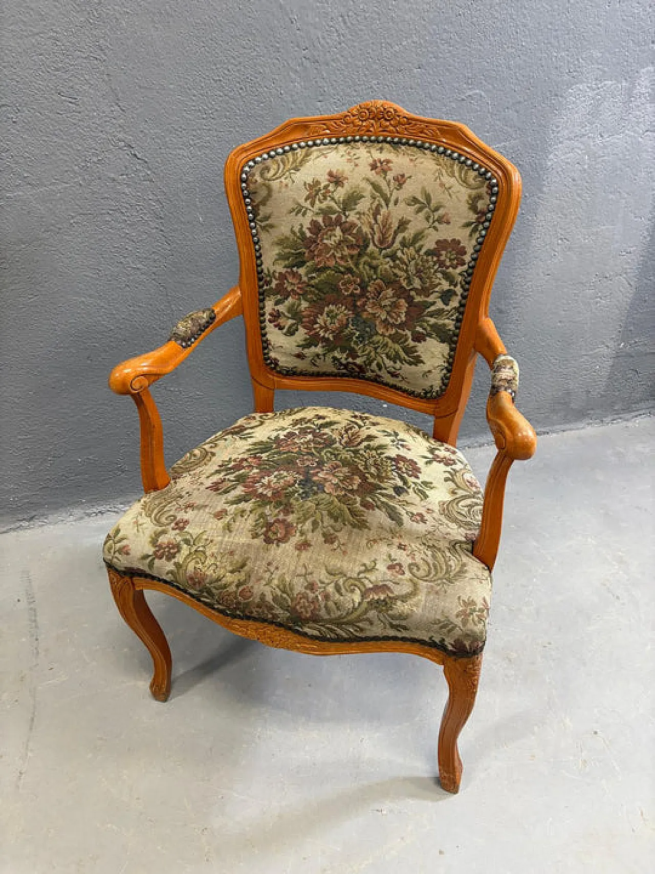 Louis XV floral tapestry armchair with carved wood frame, 20th century 5