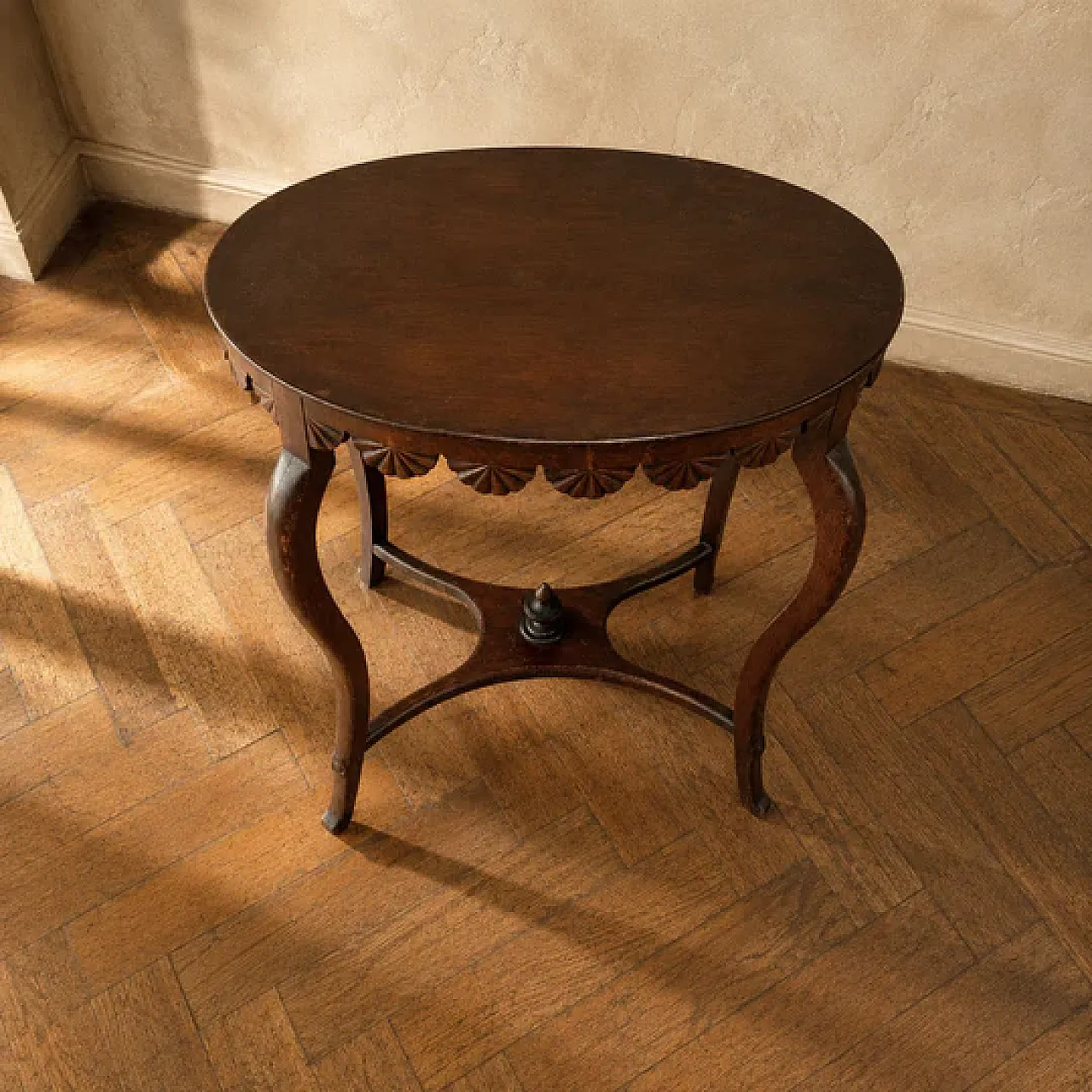 Tavolino in legno massello Liberty, inizio '900 3