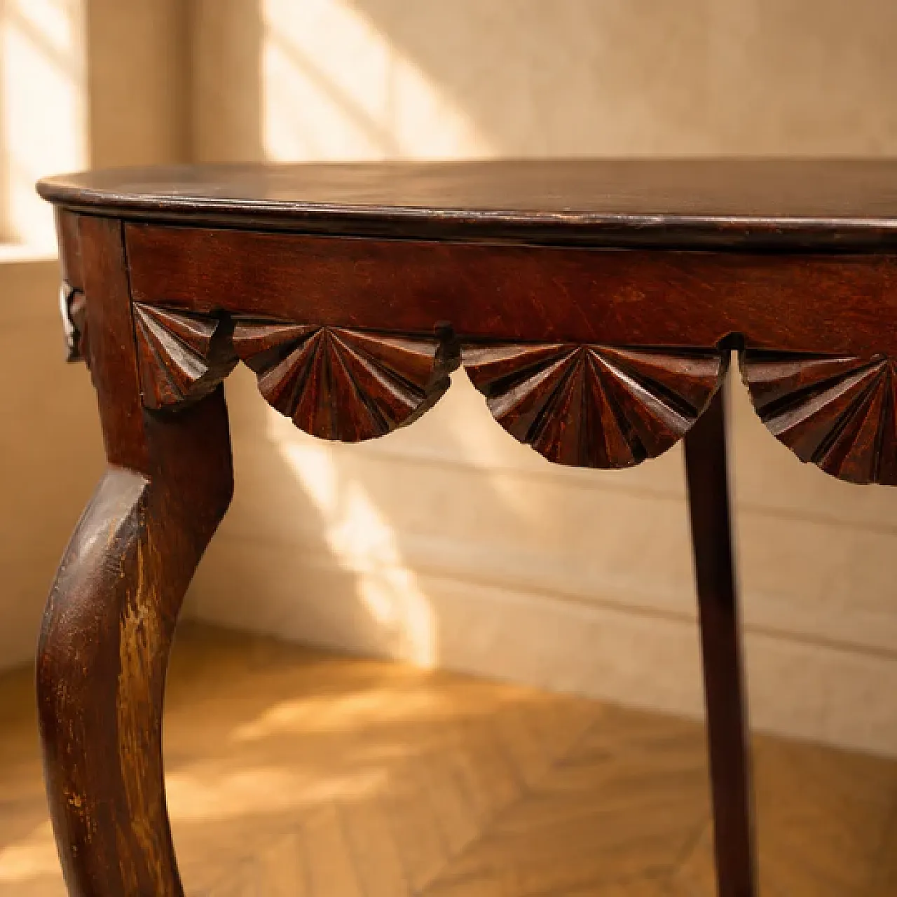 Tavolino in legno massello Liberty, inizio '900 4