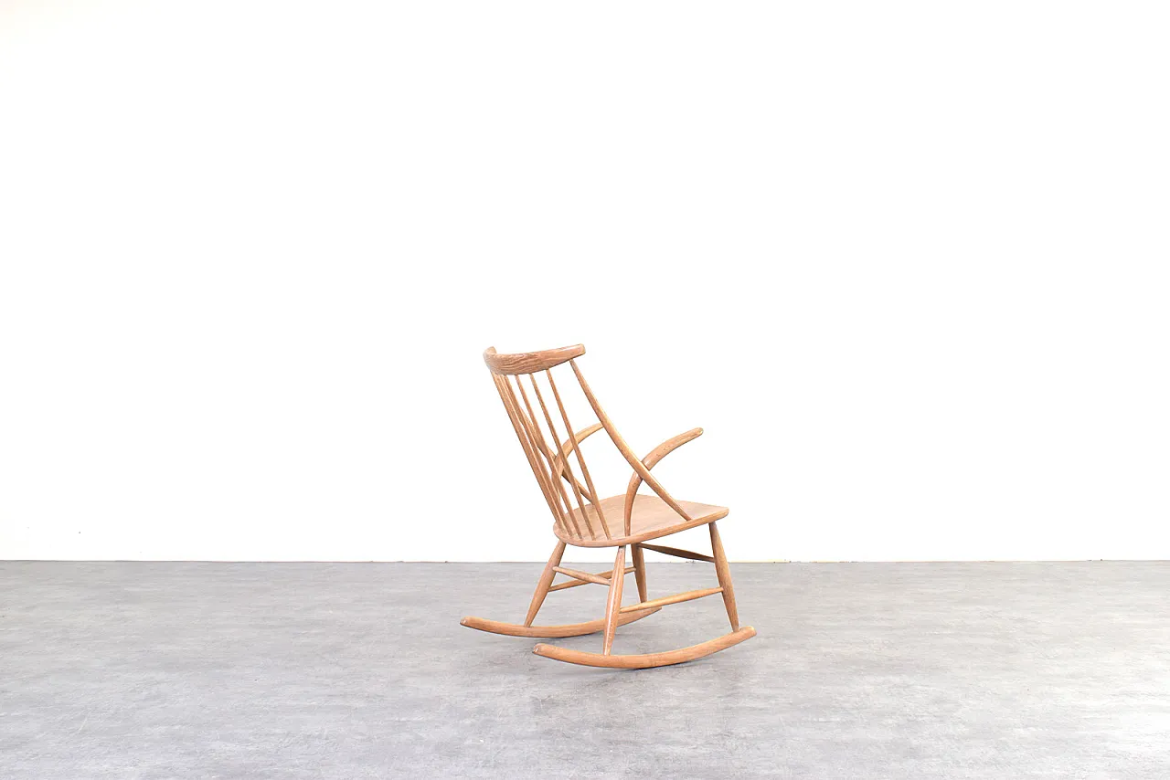 Sedia a dondolo Mid-Century di Illum Wikkelsø per Niels Eilersen, 1950 5