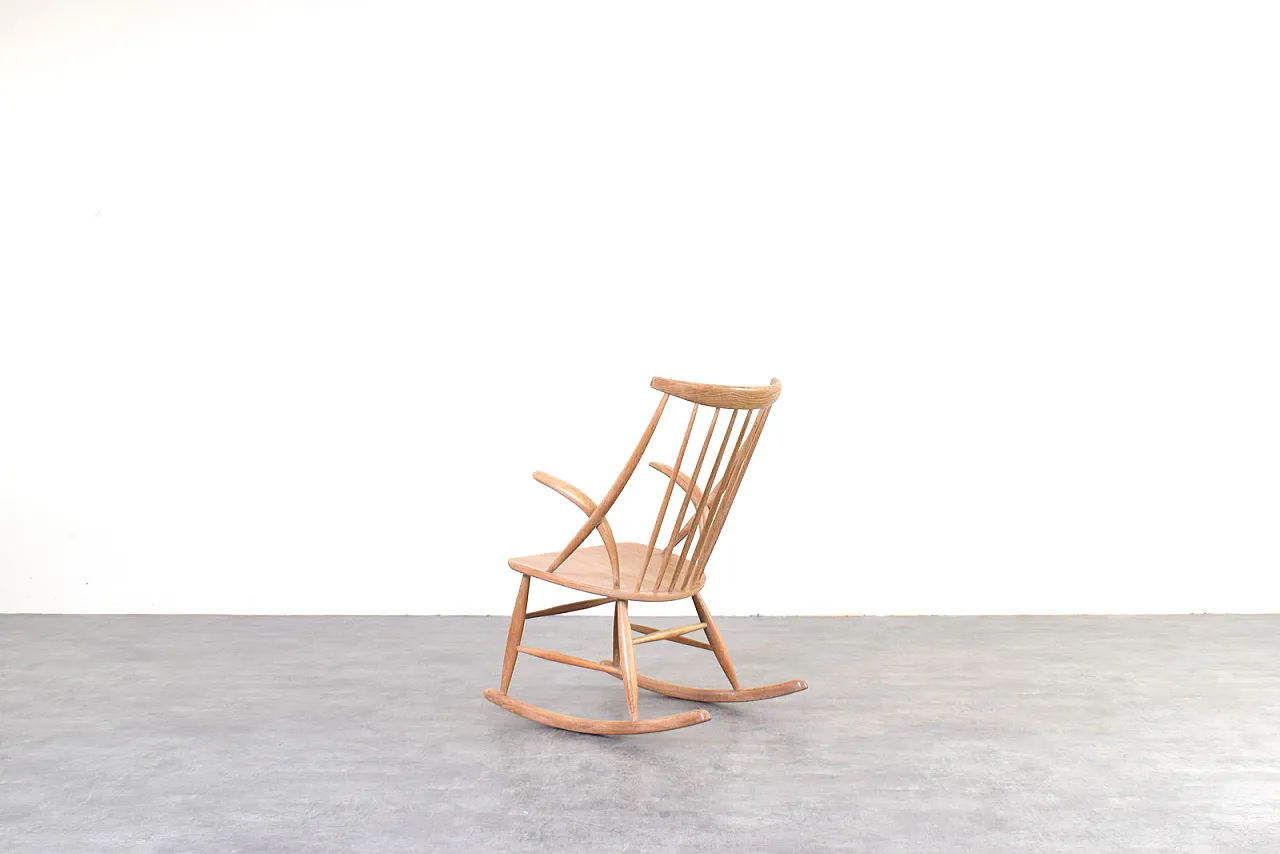 Sedia a dondolo Mid-Century di Illum Wikkelsø per Niels Eilersen, 1950 6