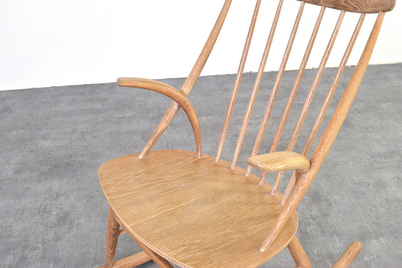 Sedia a dondolo Mid-Century di Illum Wikkelsø per Niels Eilersen, 1950 10