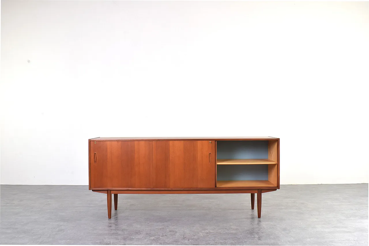 Credenza scandinava in teak di Nils Jonsson per P.S. Heggen 2