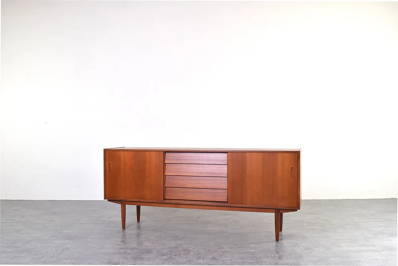 Credenza scandinava in teak di Nils Jonsson per P.S. Heggen 5