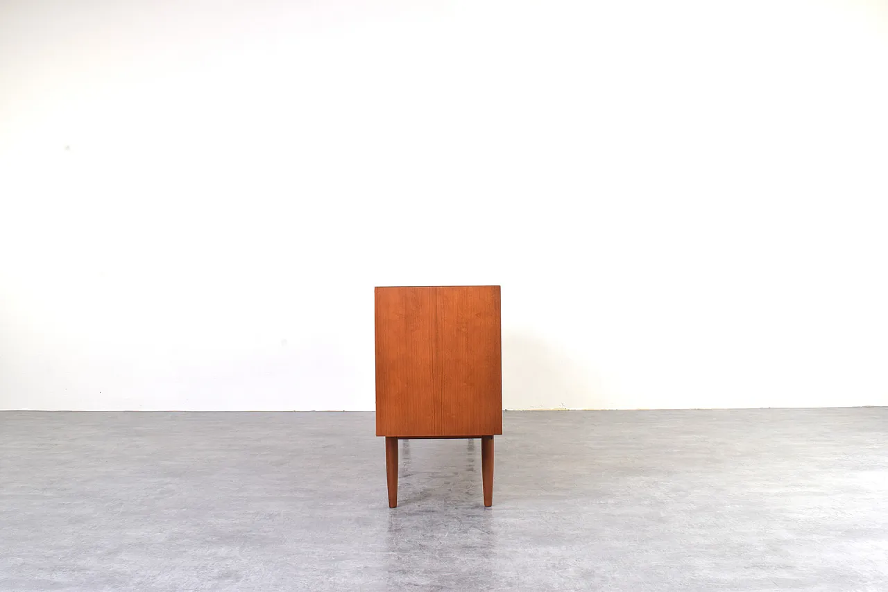 Credenza scandinava in teak di Nils Jonsson per P.S. Heggen 8