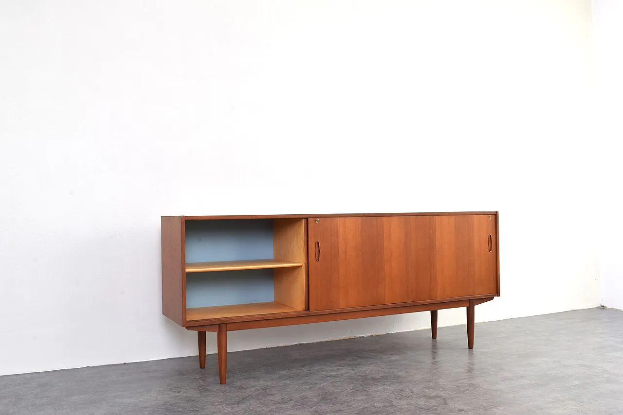Credenza scandinava in teak di Nils Jonsson per P.S. Heggen 13