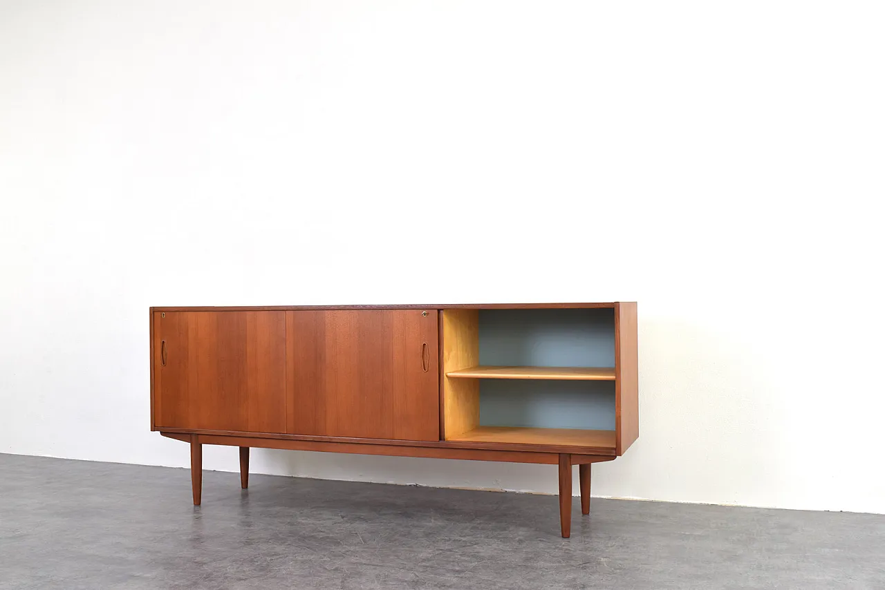 Credenza scandinava in teak di Nils Jonsson per P.S. Heggen 14