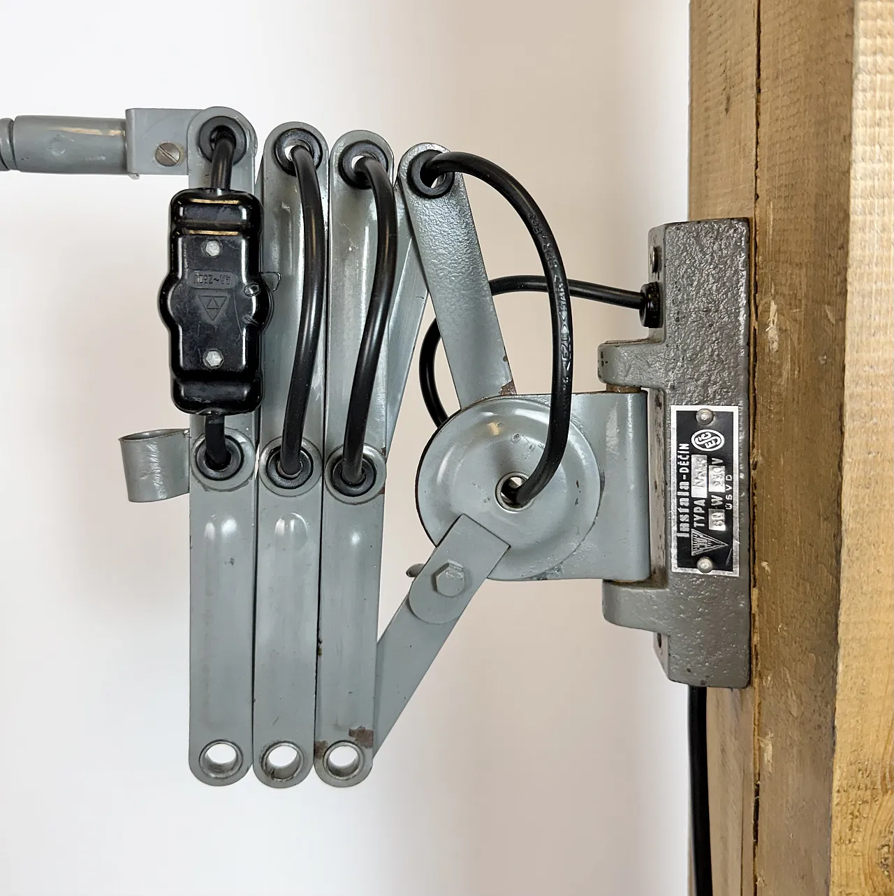 Grey Industrial Gooseneck Scissor Wall Lamp from Elektroinstala, 1960s 10