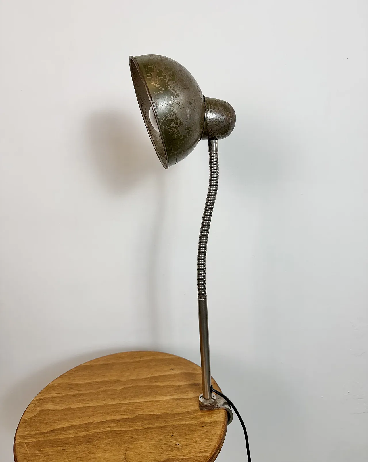 Industrial Workshop Gooseneck Table Lamp, 1960s 7