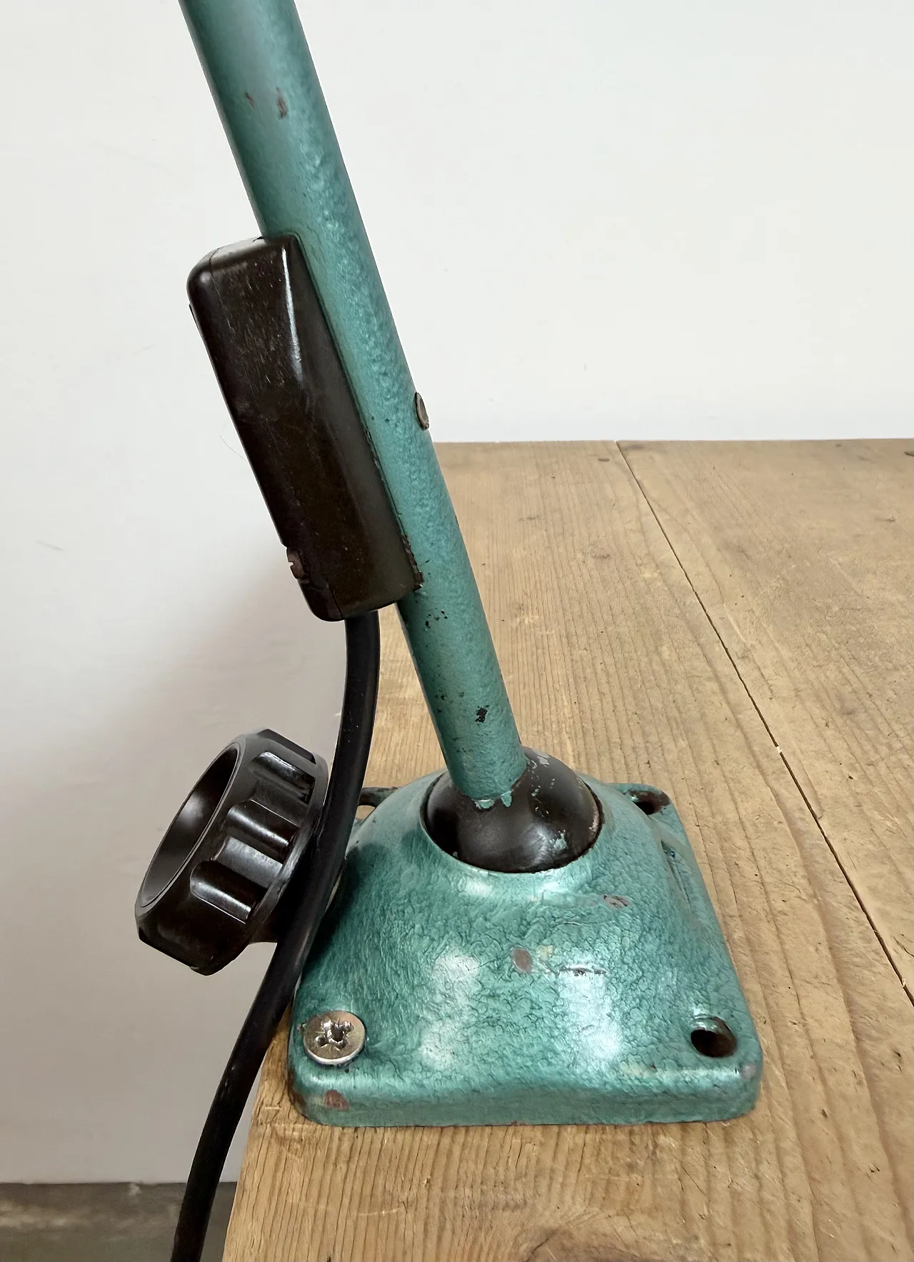 Large Green Industrial Workshop Table Lamp, 1960s 13