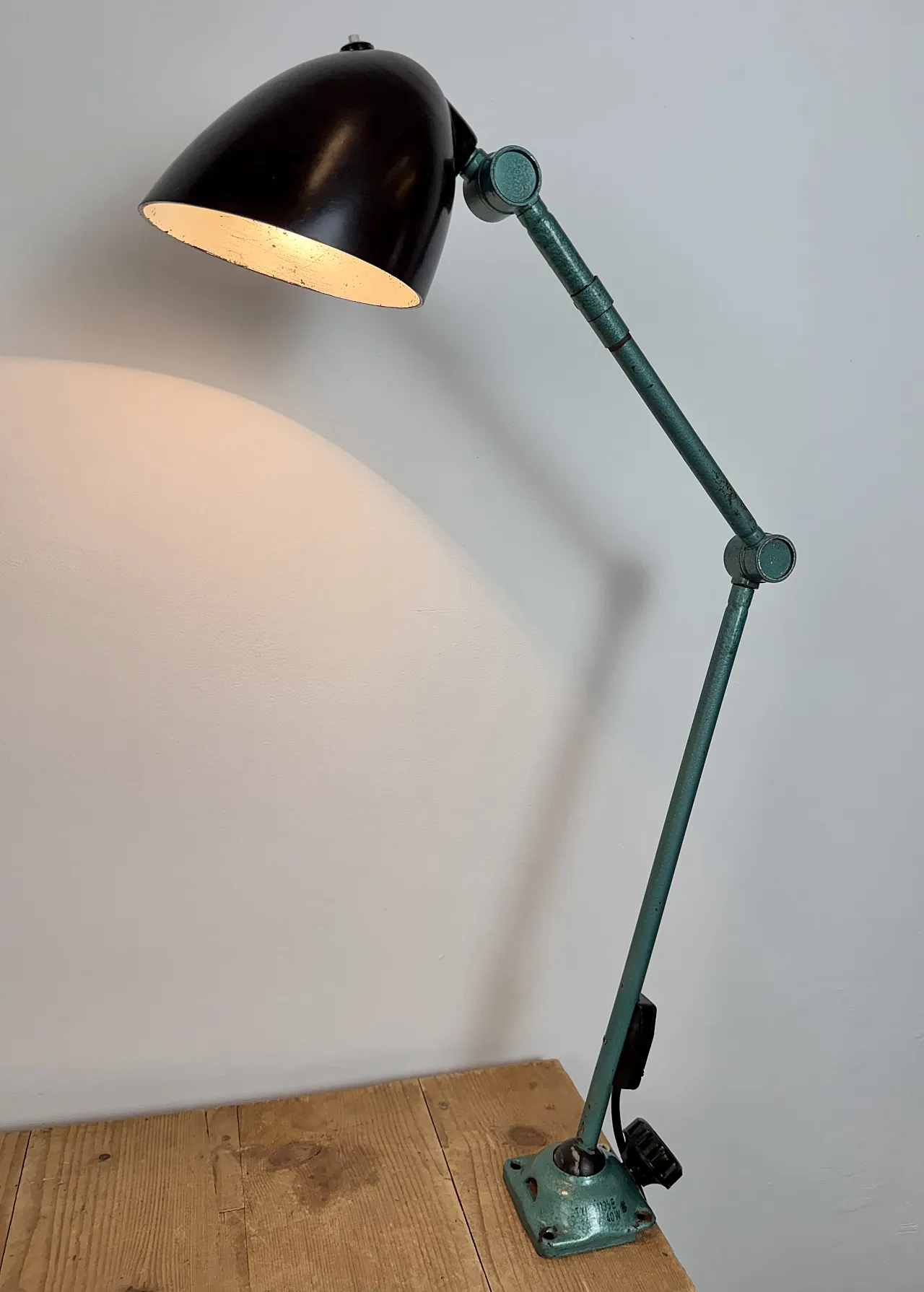 Large Green Industrial Workshop Table Lamp, 1960s 16
