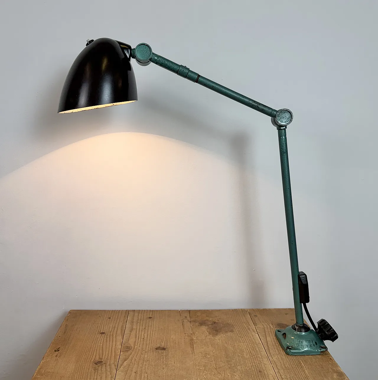 Large Green Industrial Workshop Table Lamp, 1960s 17