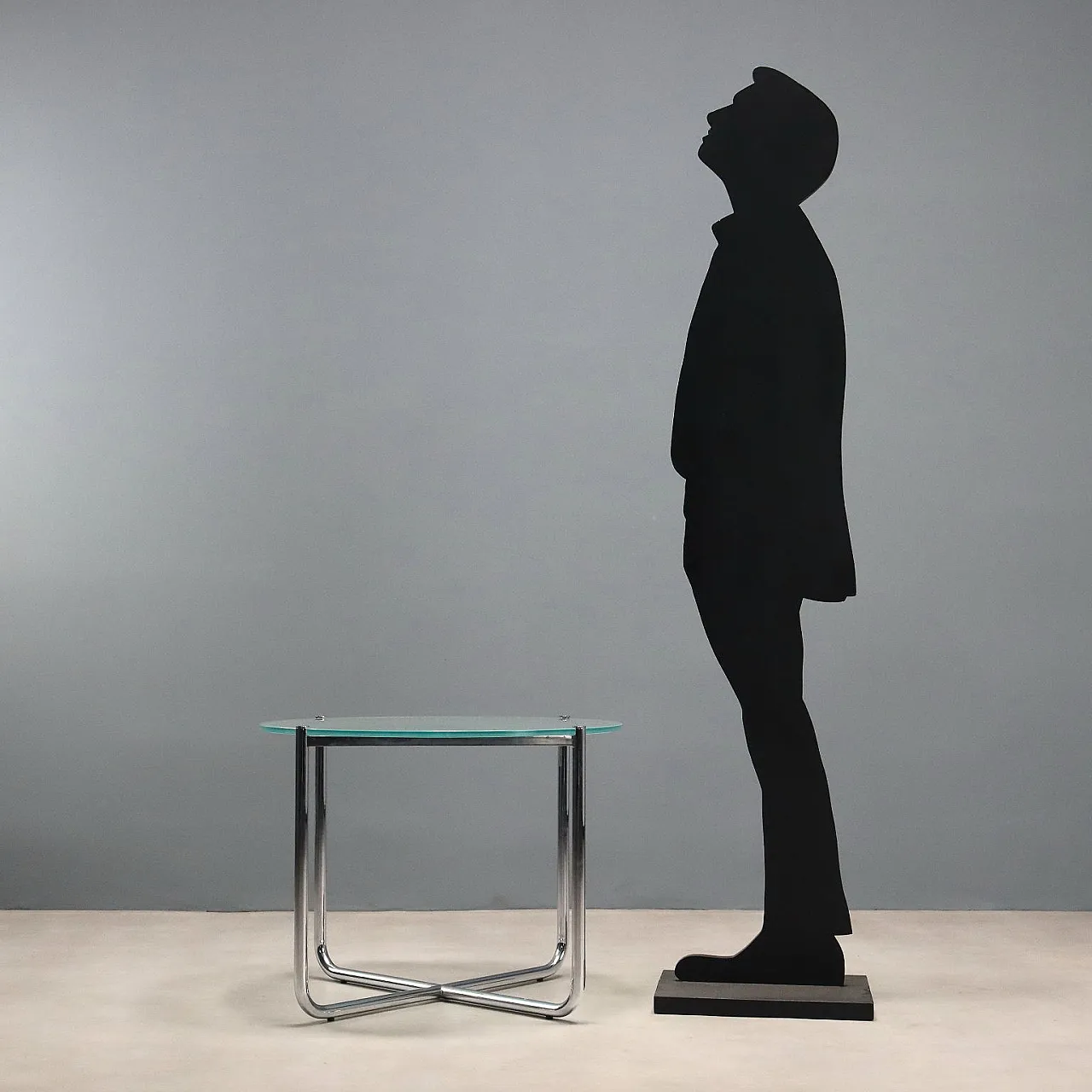 E01M coffee table by Mies van der Rohe, 20th century 3