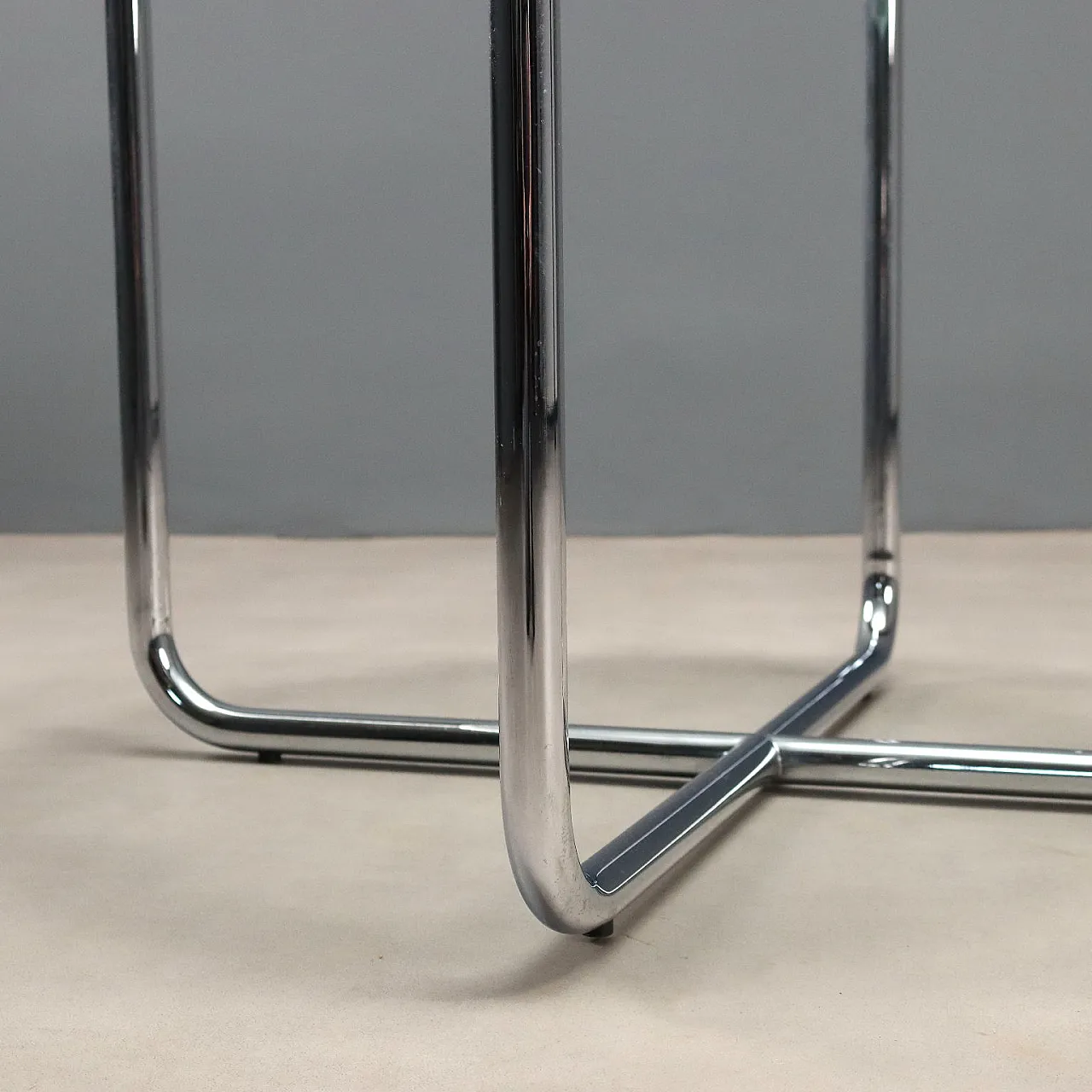E01M coffee table by Mies van der Rohe, 20th century 6